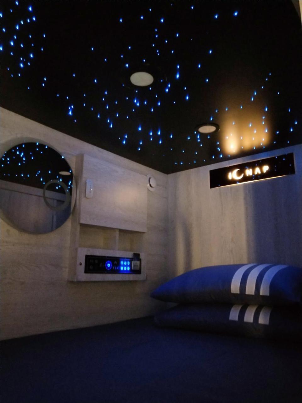 L'Etoile De Mer Mong Kok - Capsule Hotel Kowloon (Hong Kong) Exterior foto