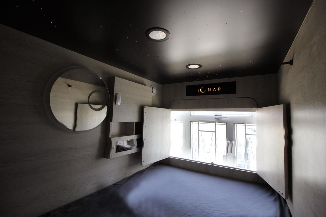 L'Etoile De Mer Mong Kok - Capsule Hotel Kowloon (Hong Kong) Exterior foto